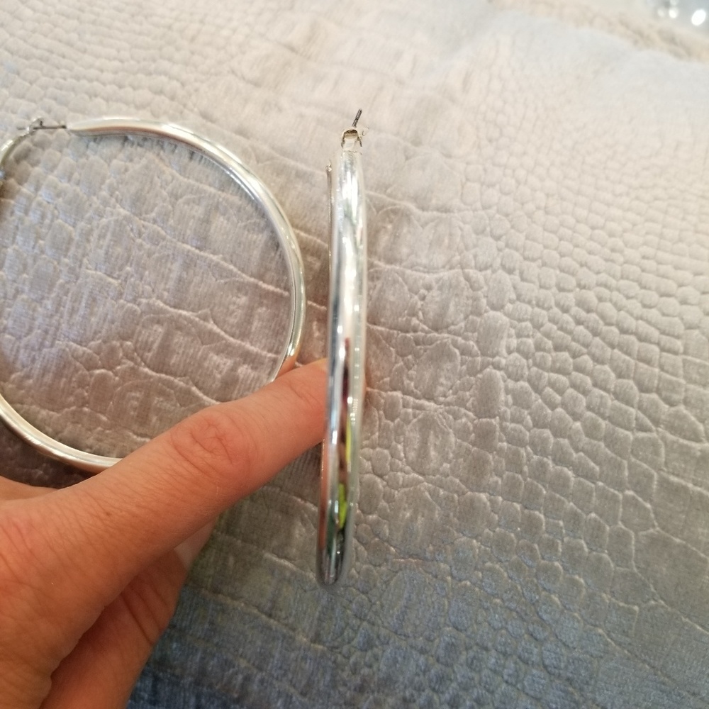 Silver Hoop earrings - Picture 3 of 4